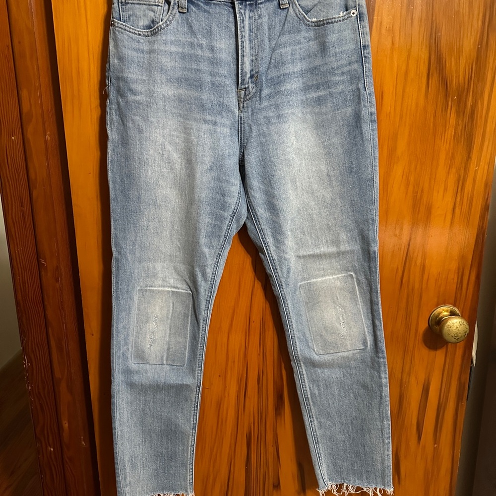 Lucky Brand Blue Ankle Cropped Jeans with Distressed Details